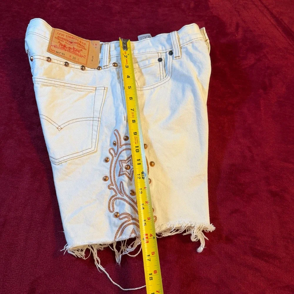 Levis‎ Premium 501 93 Cut Off Denim Shorts PRIDE Studded Embroidered Mens 30